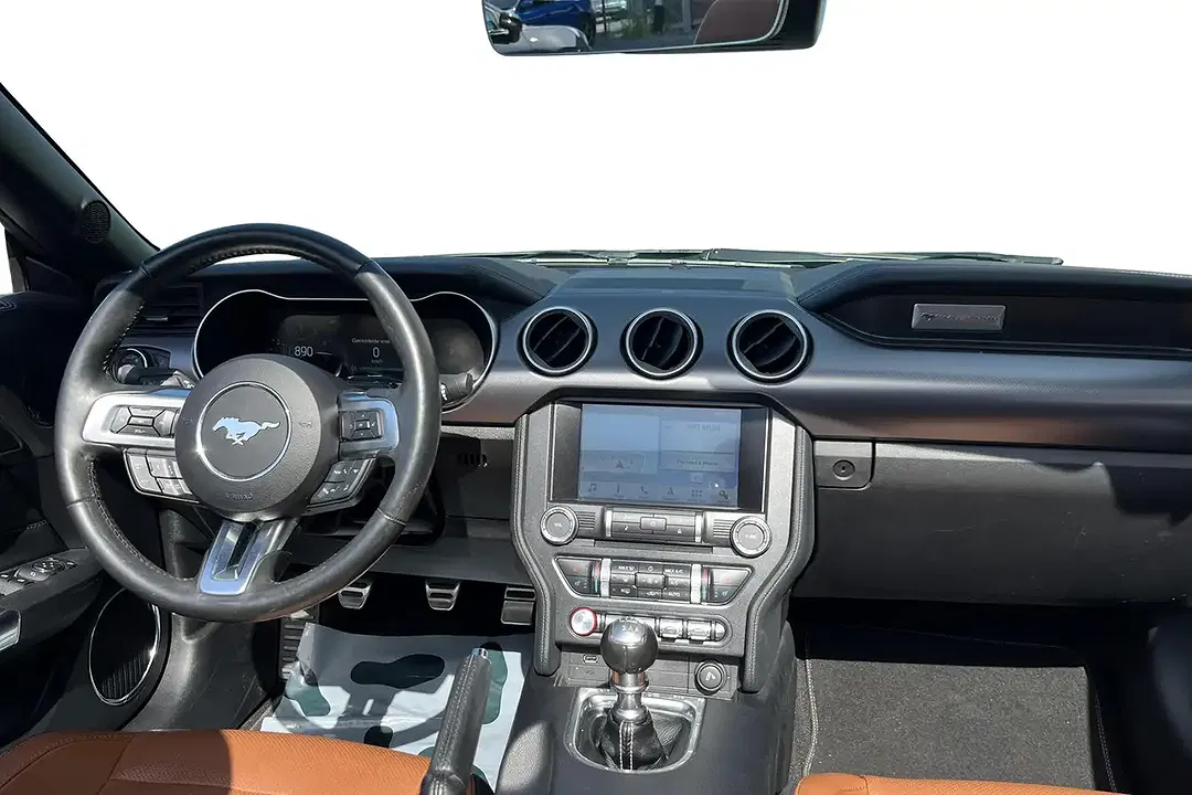 Ford Mustang - Thumbnail 12