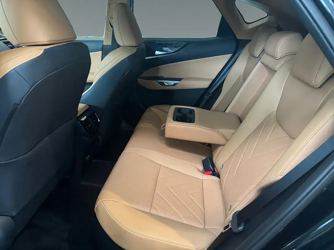 Lexus NX 450h+ - Thumbnail 9