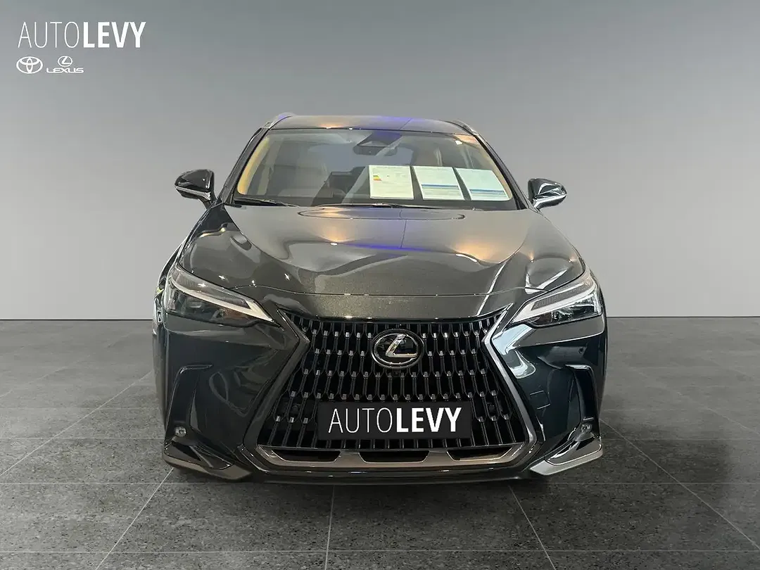 Lexus NX 450h+ - Thumbnail 4