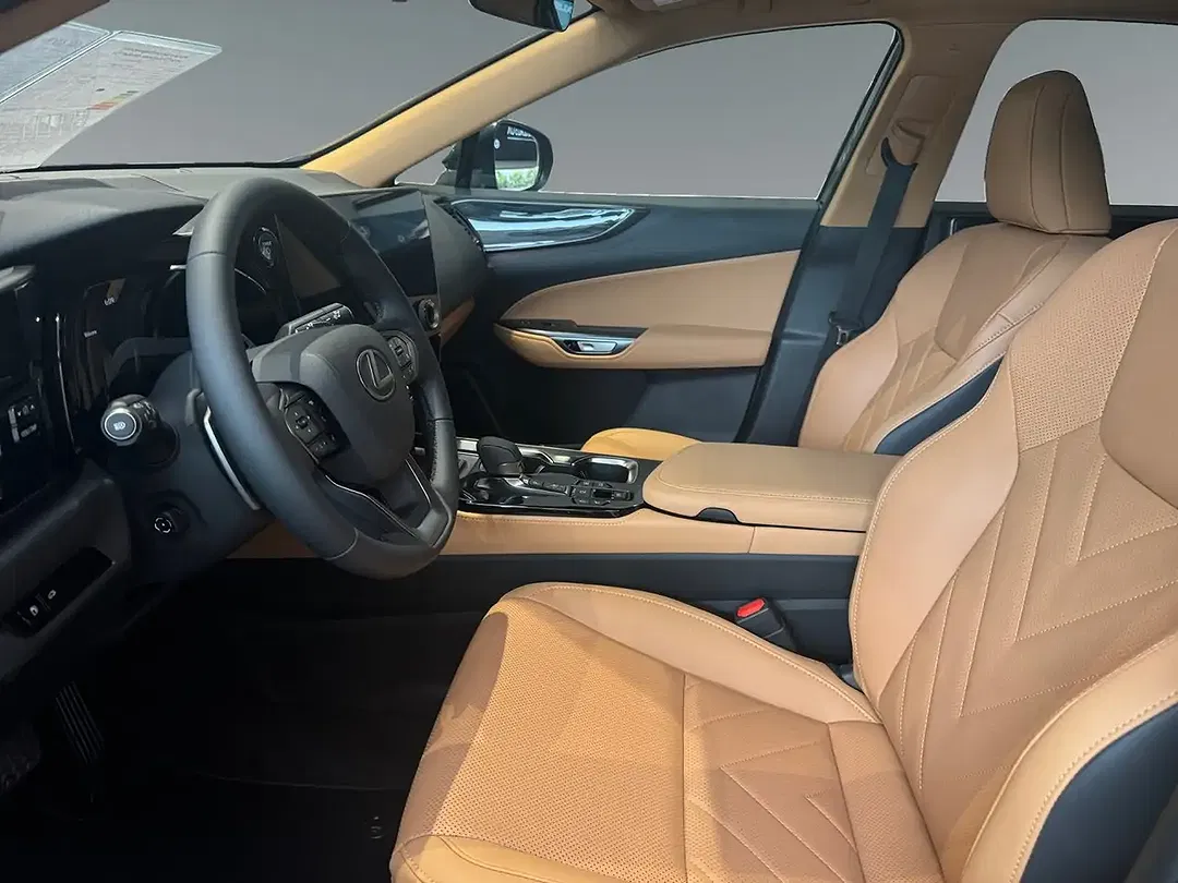 Lexus NX 450h+ - Thumbnail 5