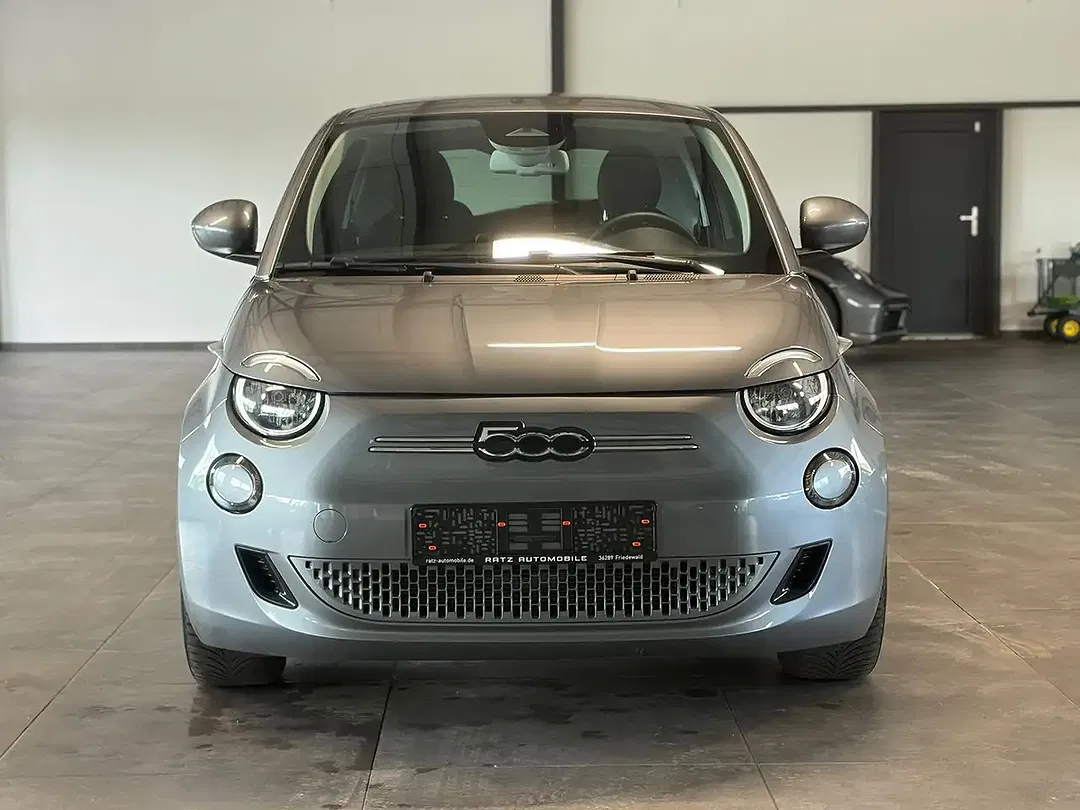 Fiat 500e - Thumbnail 2