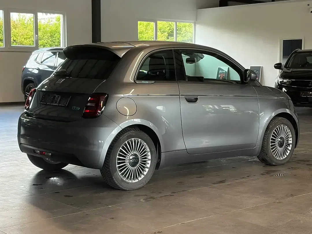 Fiat 500e - Thumbnail 5