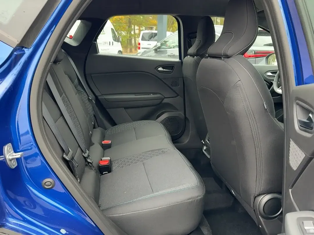 Renault Captur - Thumbnail 11