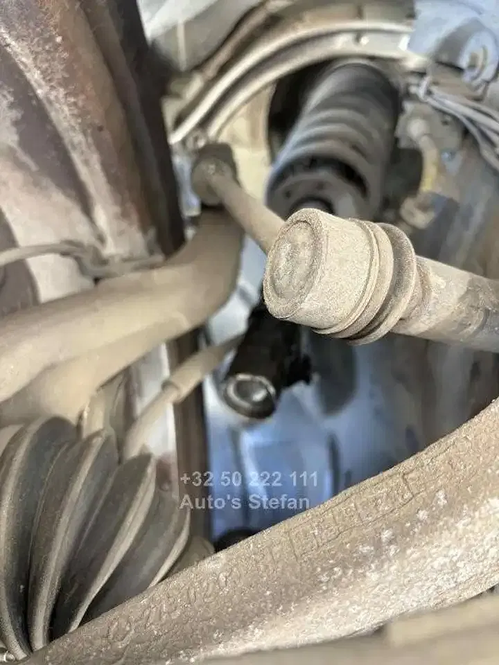 Mercedes-Benz GLC 250 - Thumbnail 13