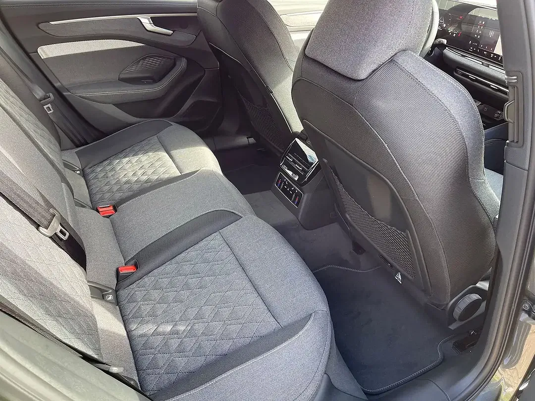 Audi A6 - Thumbnail 15