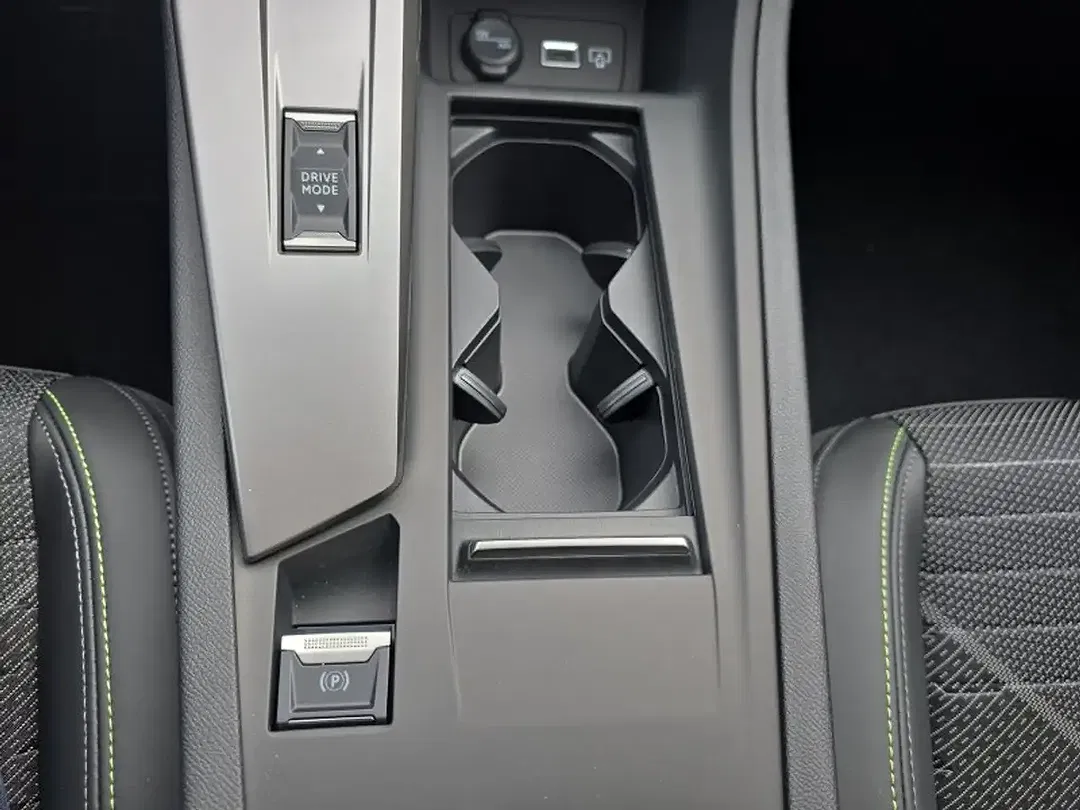 Peugeot 308 - Thumbnail 20