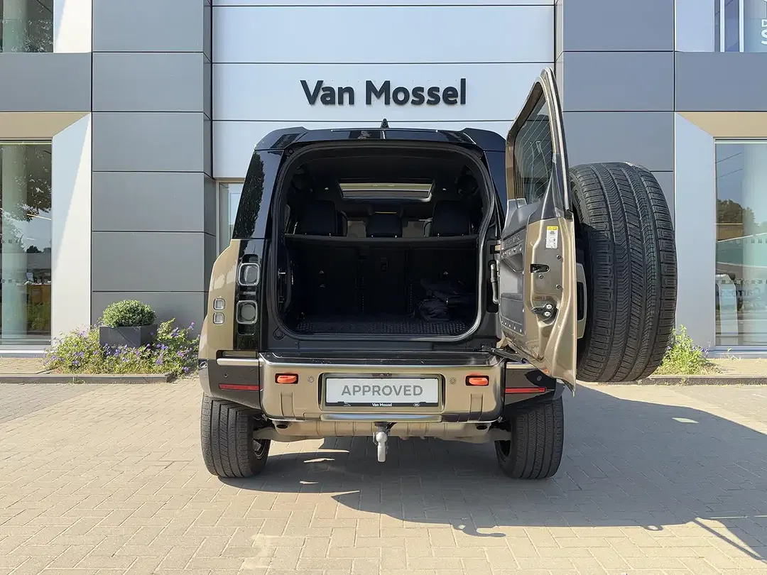 Land Rover Defender - Thumbnail 7
