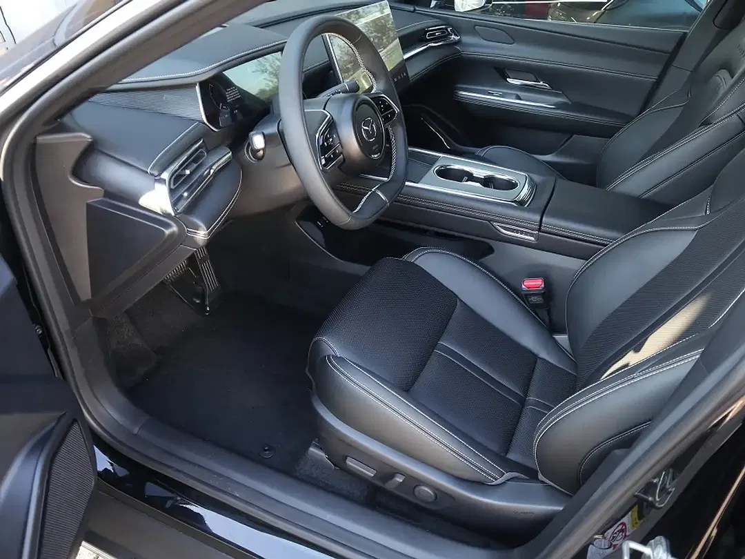 Mazda 6e - Thumbnail 11