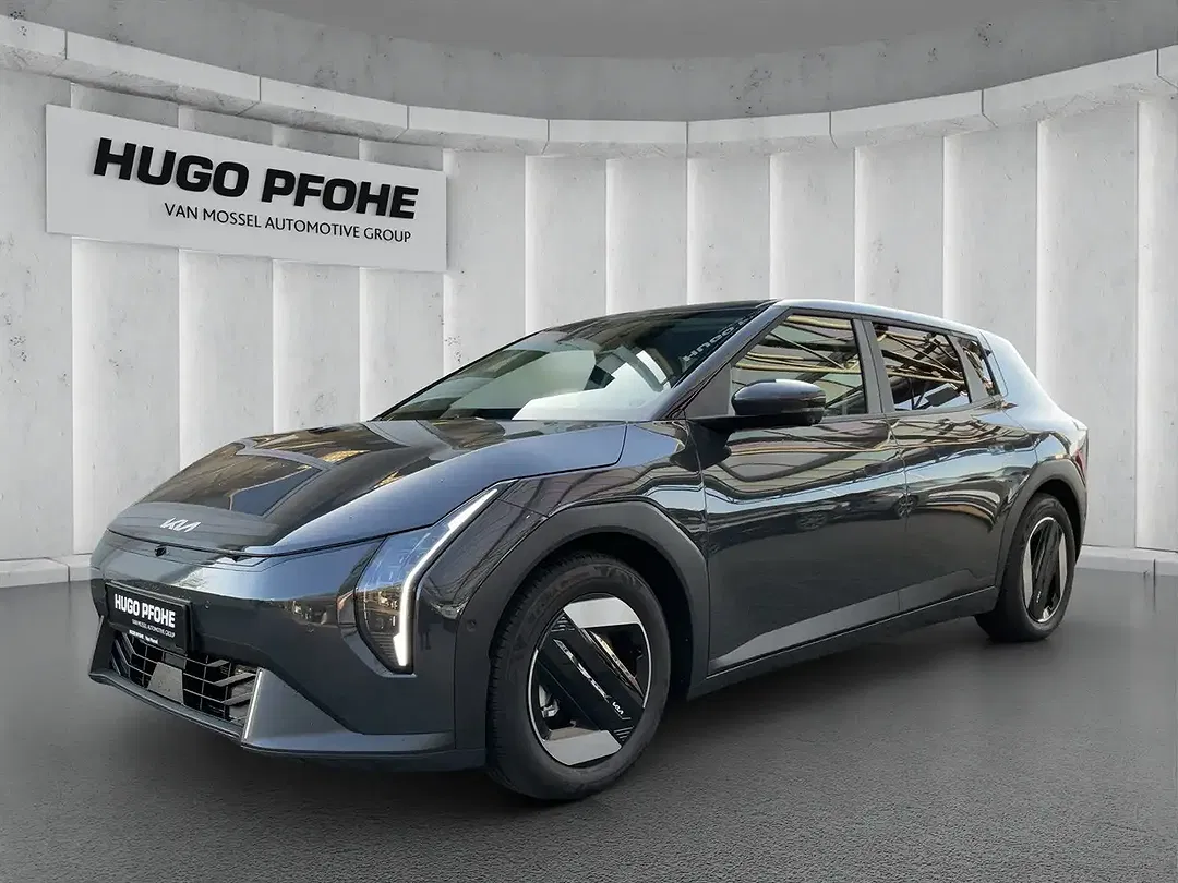 Kia EV4 - Thumbnail 1