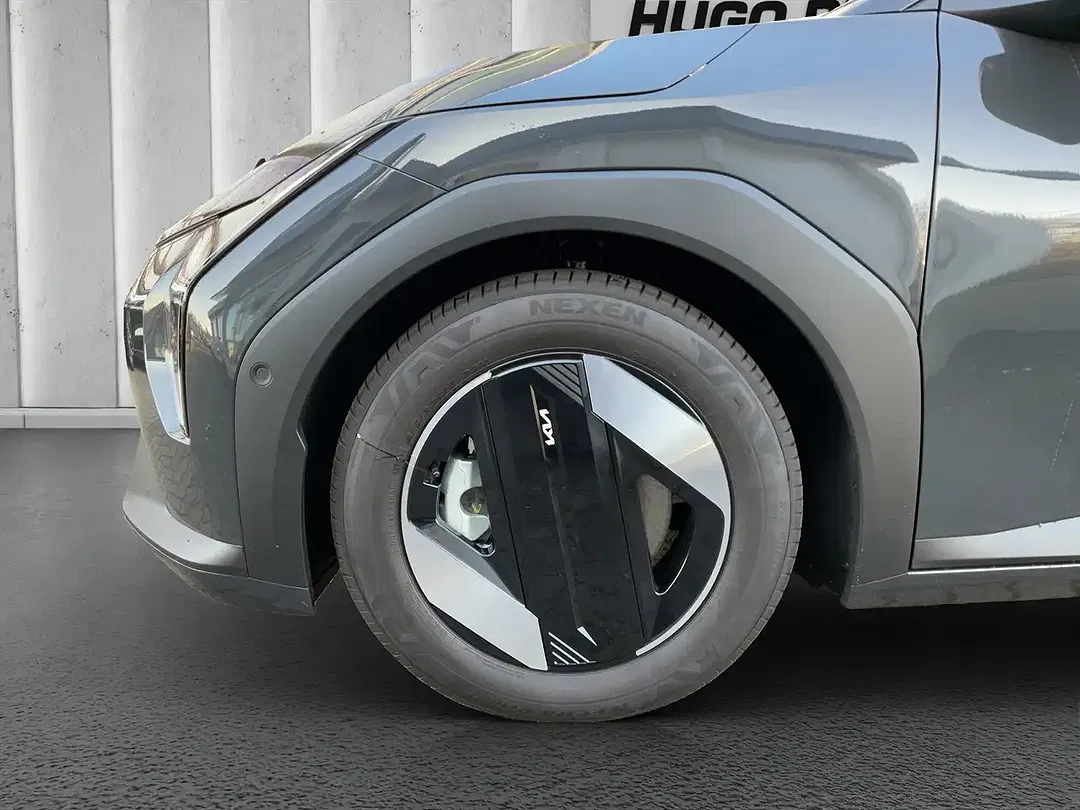Kia EV4 - Thumbnail 9