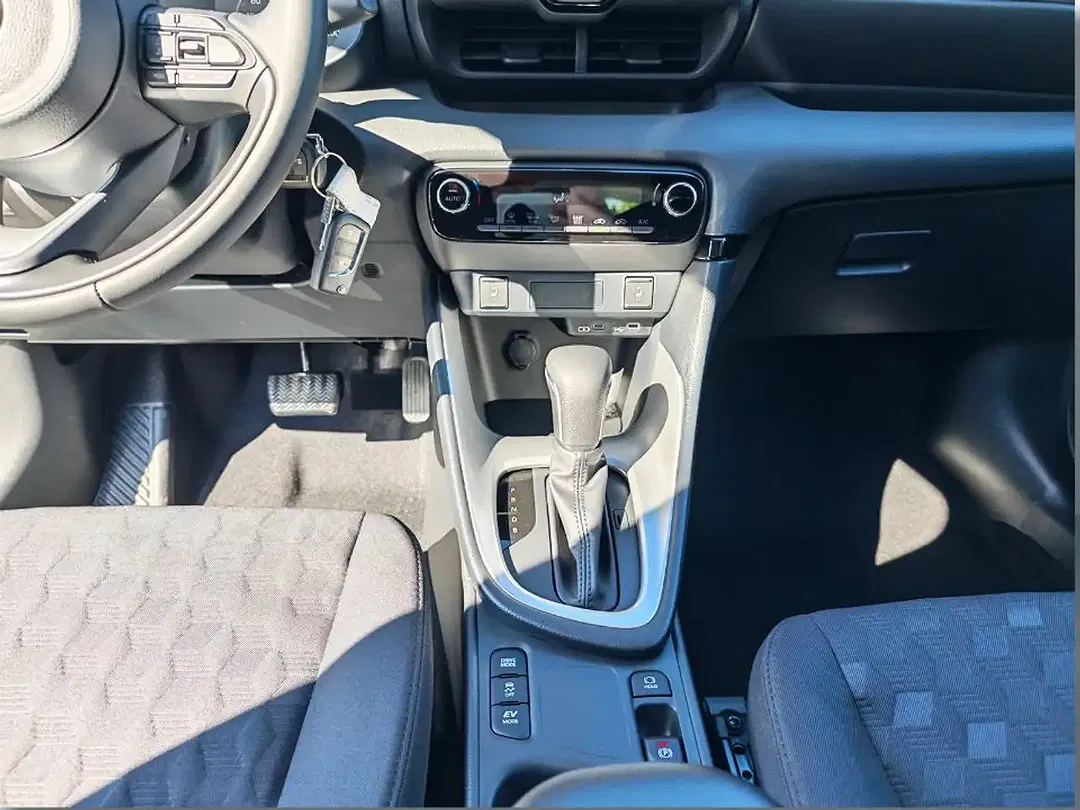 Mazda 2 - Thumbnail 9