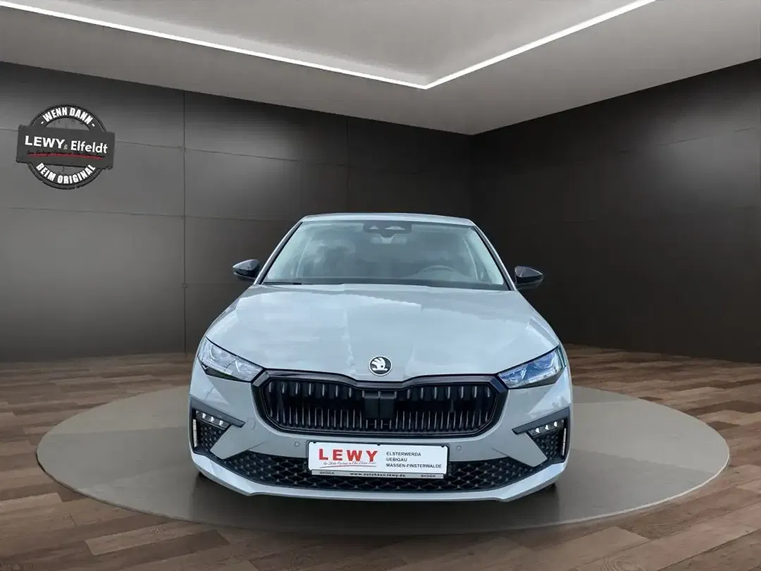 Skoda Scala - Thumbnail 2