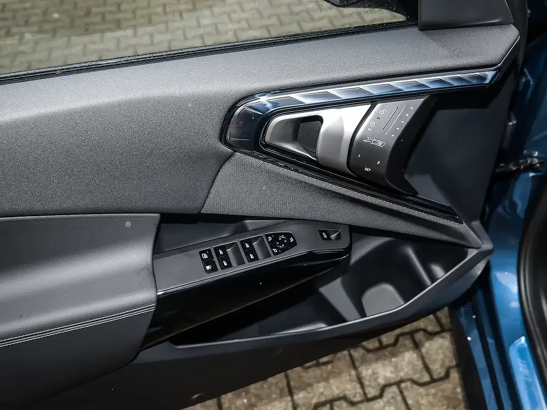 BMW X3 - Thumbnail 12