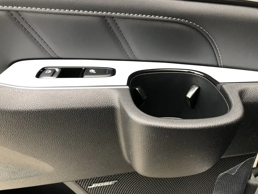 Kia Sorento - Thumbnail 12