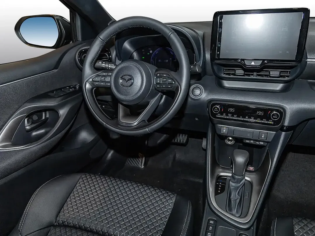 Mazda 2 - Thumbnail 4
