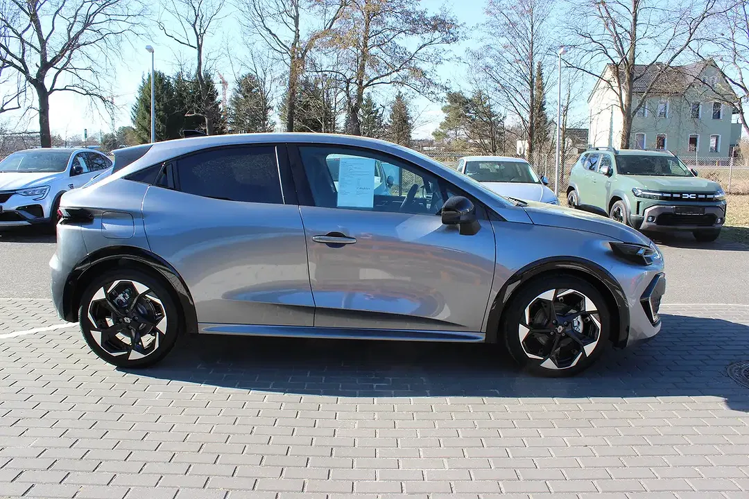 Renault Clio - Thumbnail 2