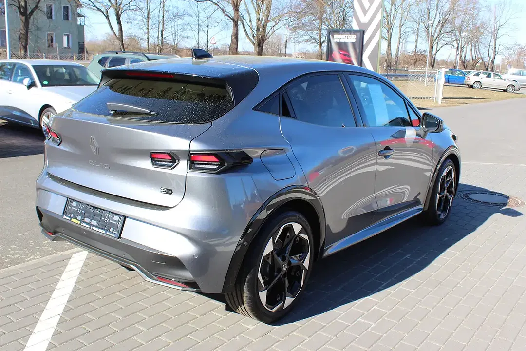 Renault Clio - Thumbnail 8