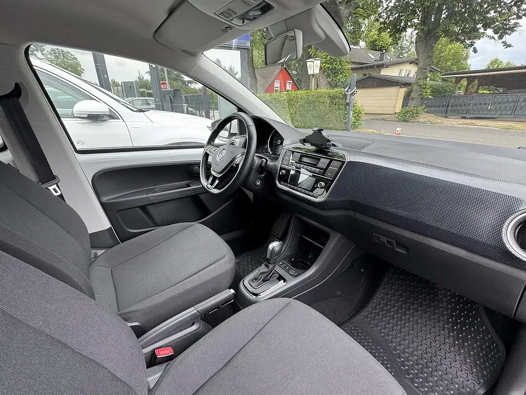 Volkswagen up! - Thumbnail 11
