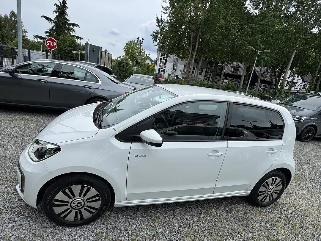 Volkswagen up! - Thumbnail 15