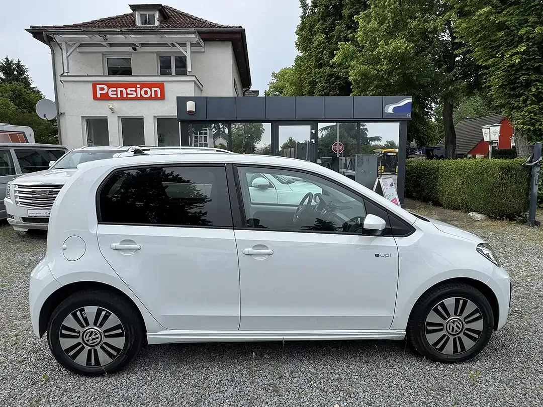 Volkswagen up! - Thumbnail 2