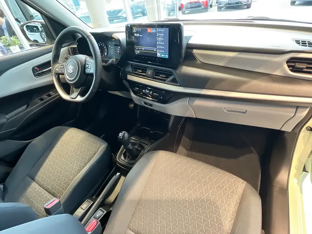 Suzuki Swift - Thumbnail 13