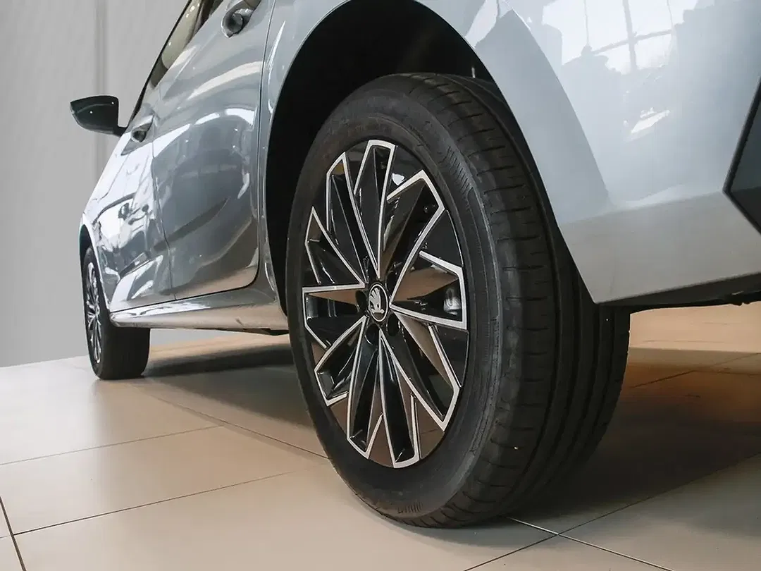 Skoda Kamiq - Thumbnail 5