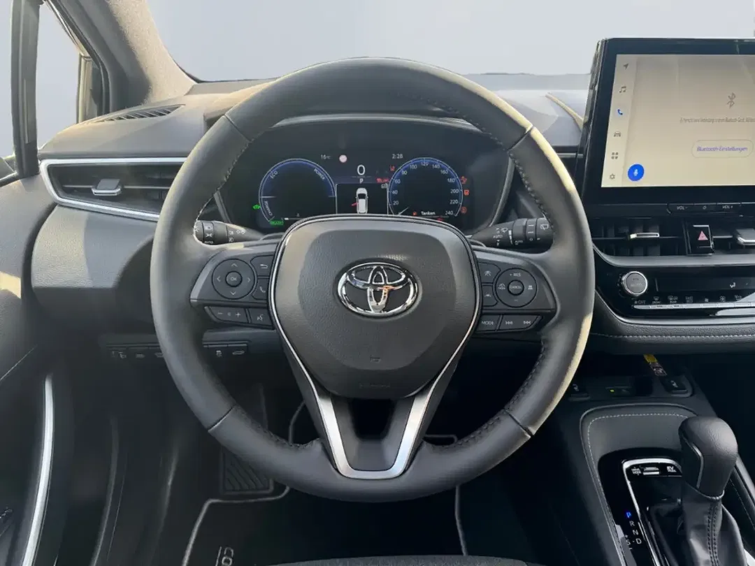 Toyota Corolla - Thumbnail 2