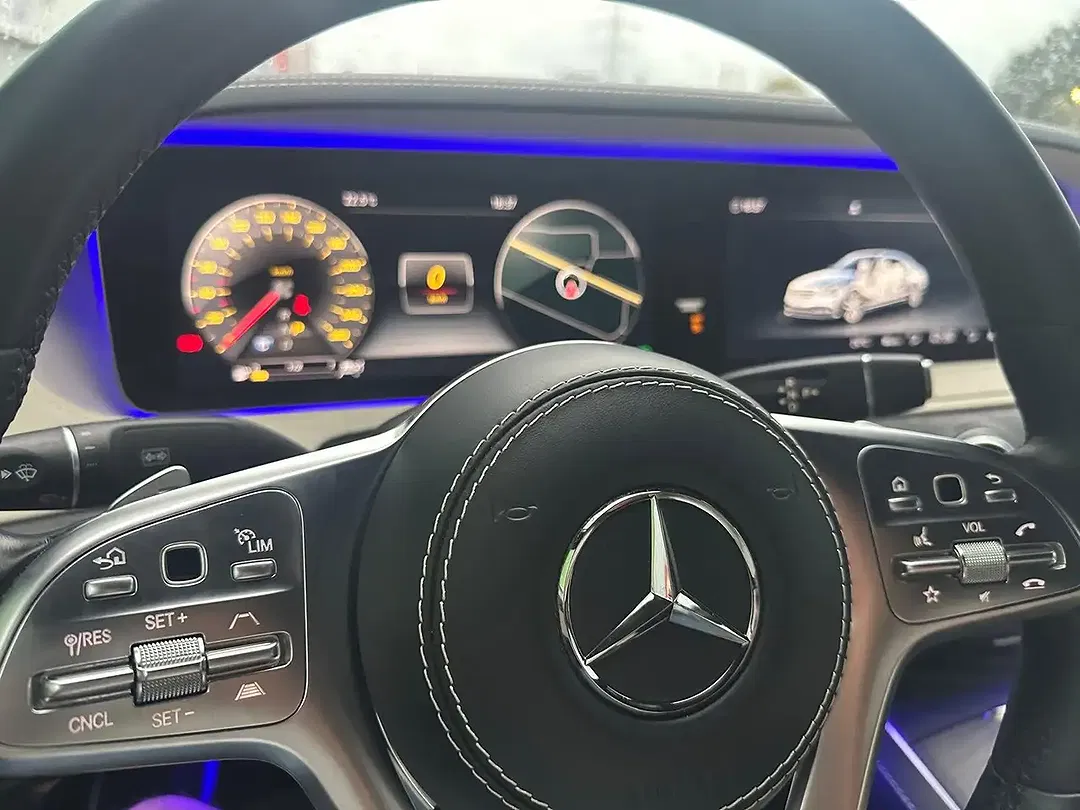 Mercedes-Benz S 560 - Thumbnail 26