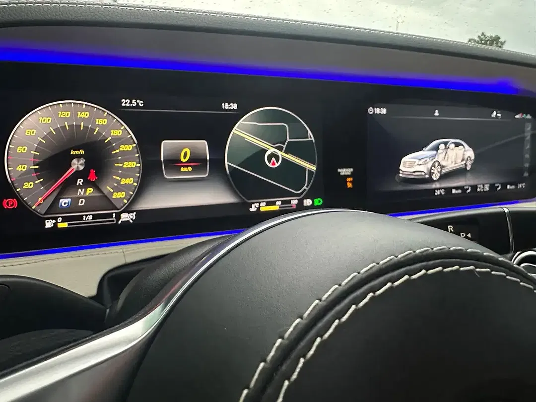 Mercedes-Benz S 560 - Thumbnail 27