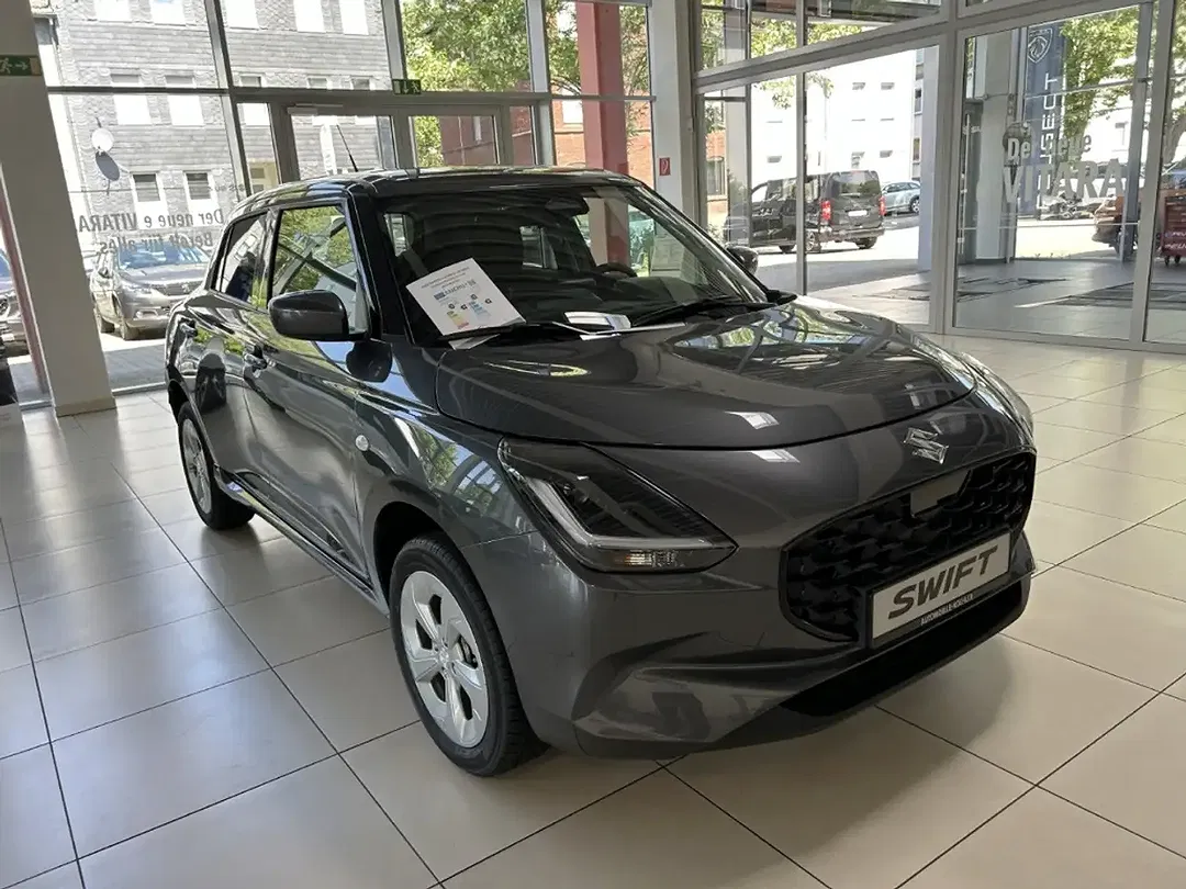 Suzuki Swift - Thumbnail 3