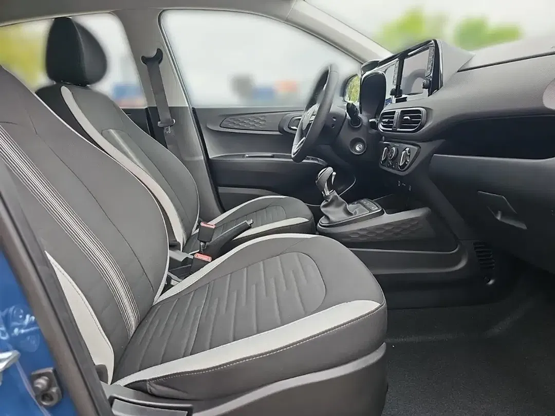Hyundai i10 - Thumbnail 13