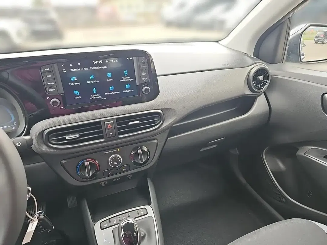 Hyundai i10 - Thumbnail 8
