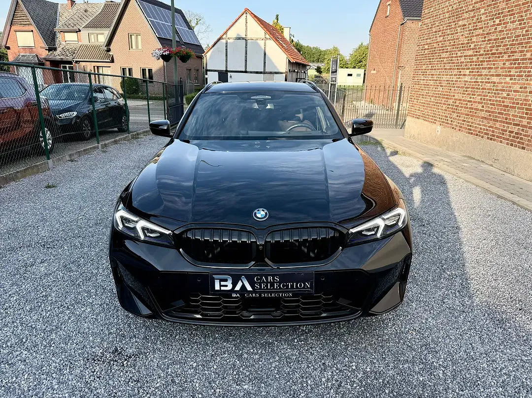 BMW 330 - Thumbnail 2