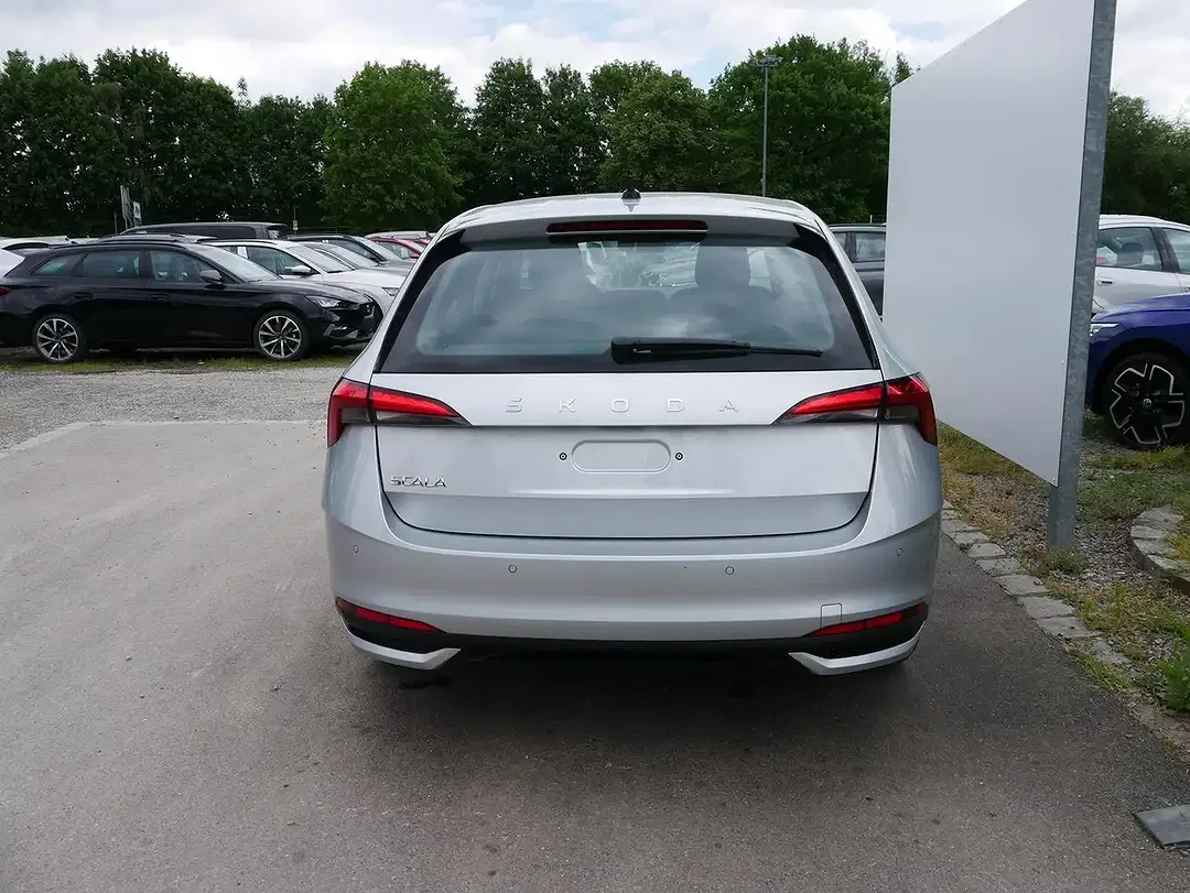 Skoda Scala - Thumbnail 2