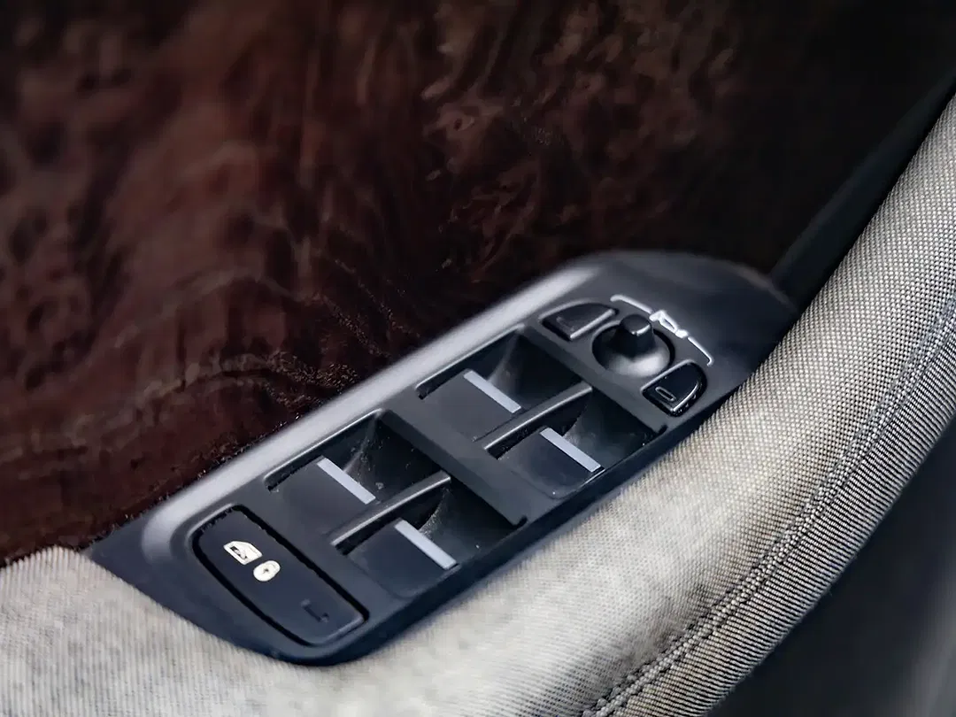 Jaguar I-Pace - Thumbnail 16