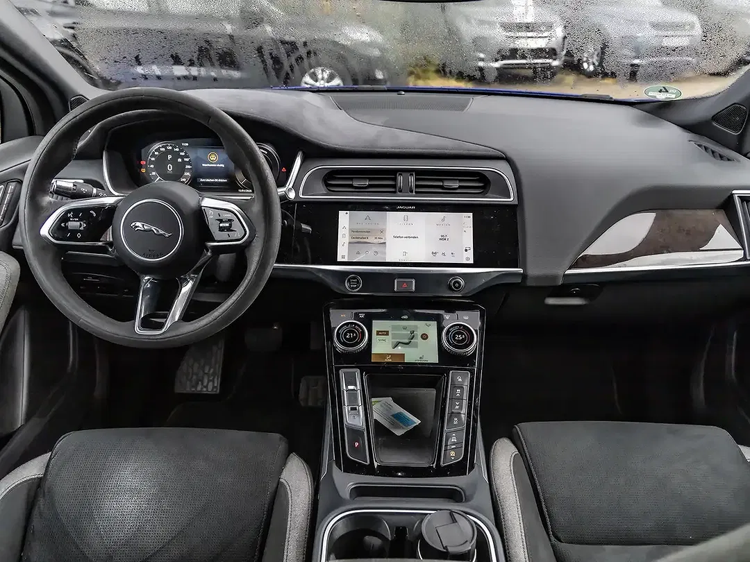 Jaguar I-Pace - Thumbnail 18