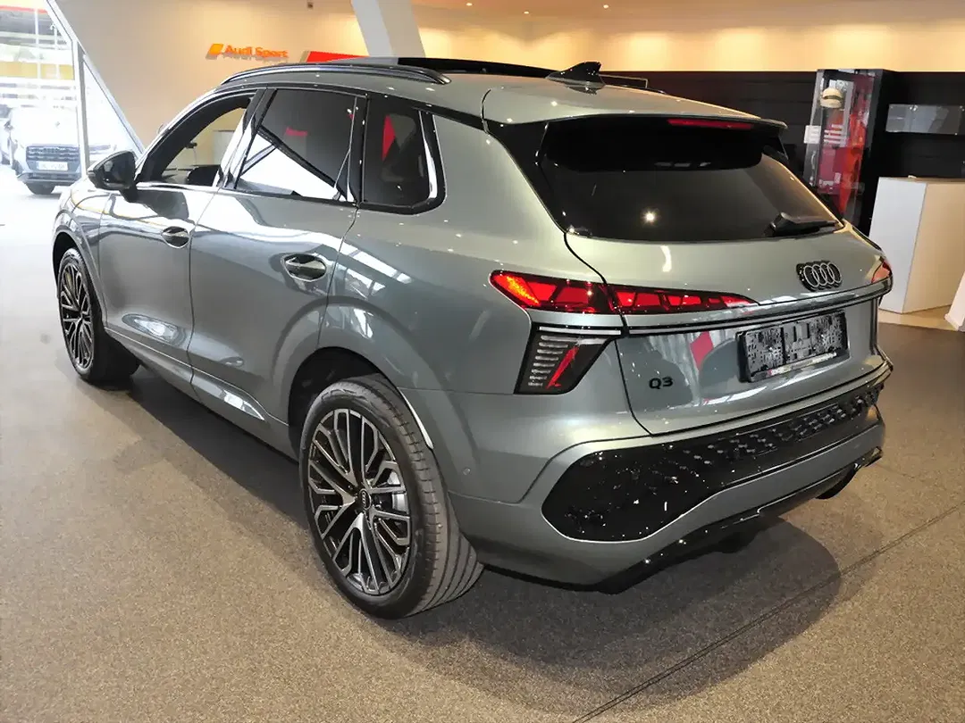 Audi Q3 - Thumbnail 4