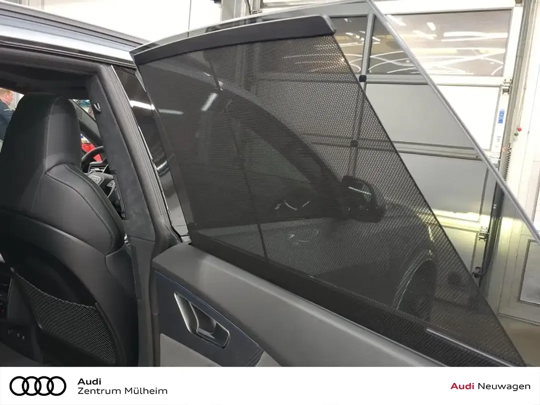 Audi RS Q8 - Thumbnail 14