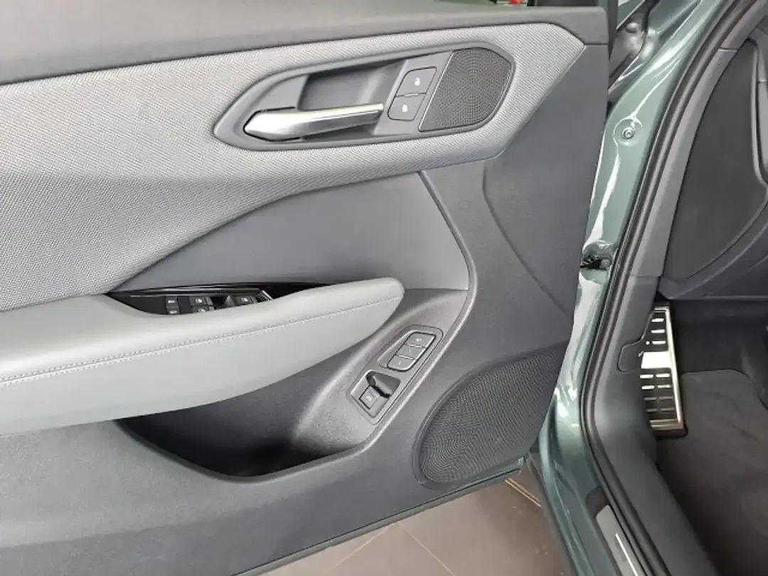 Audi Q3 - Thumbnail 8