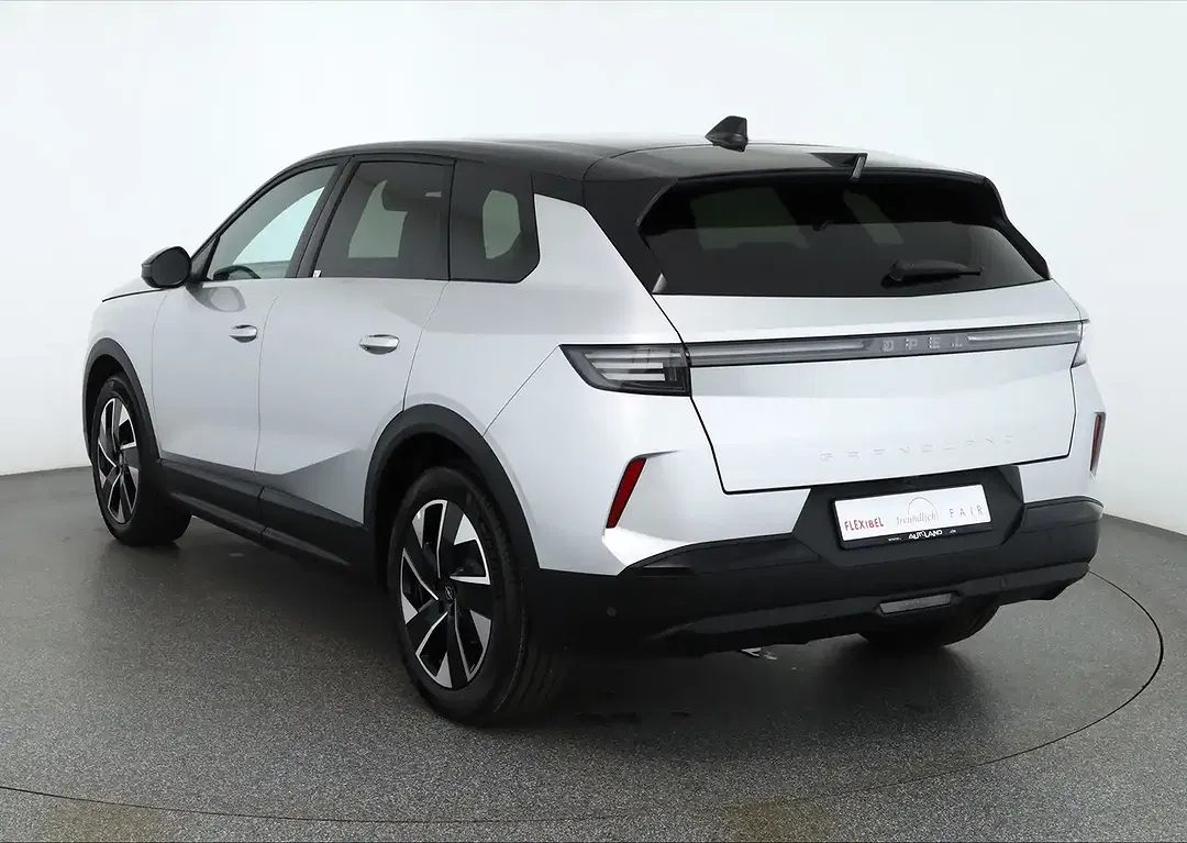 Opel Grandland - Thumbnail 2