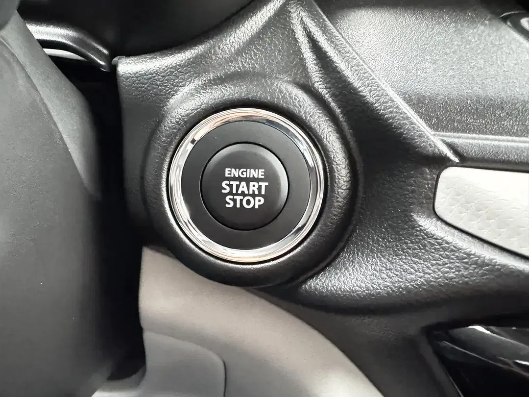 Suzuki Swift - Thumbnail 14