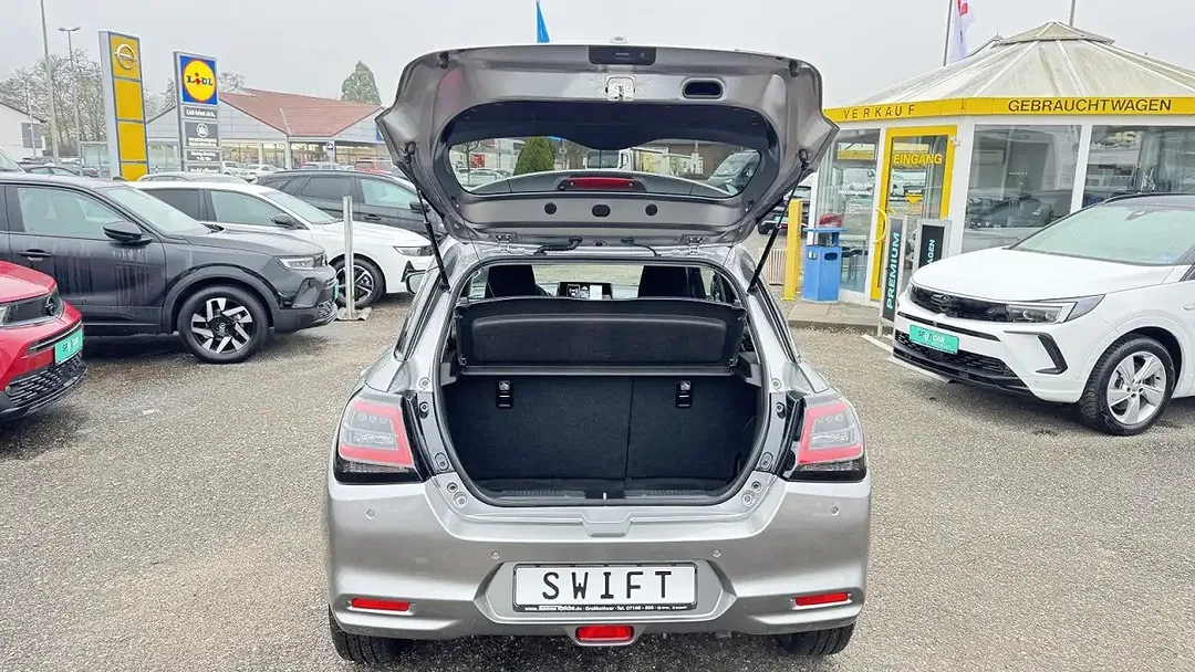 Suzuki Swift - Thumbnail 5