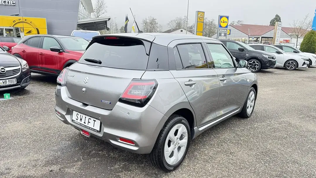Suzuki Swift - Thumbnail 7