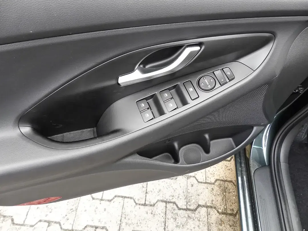 Hyundai i30 - Thumbnail 13