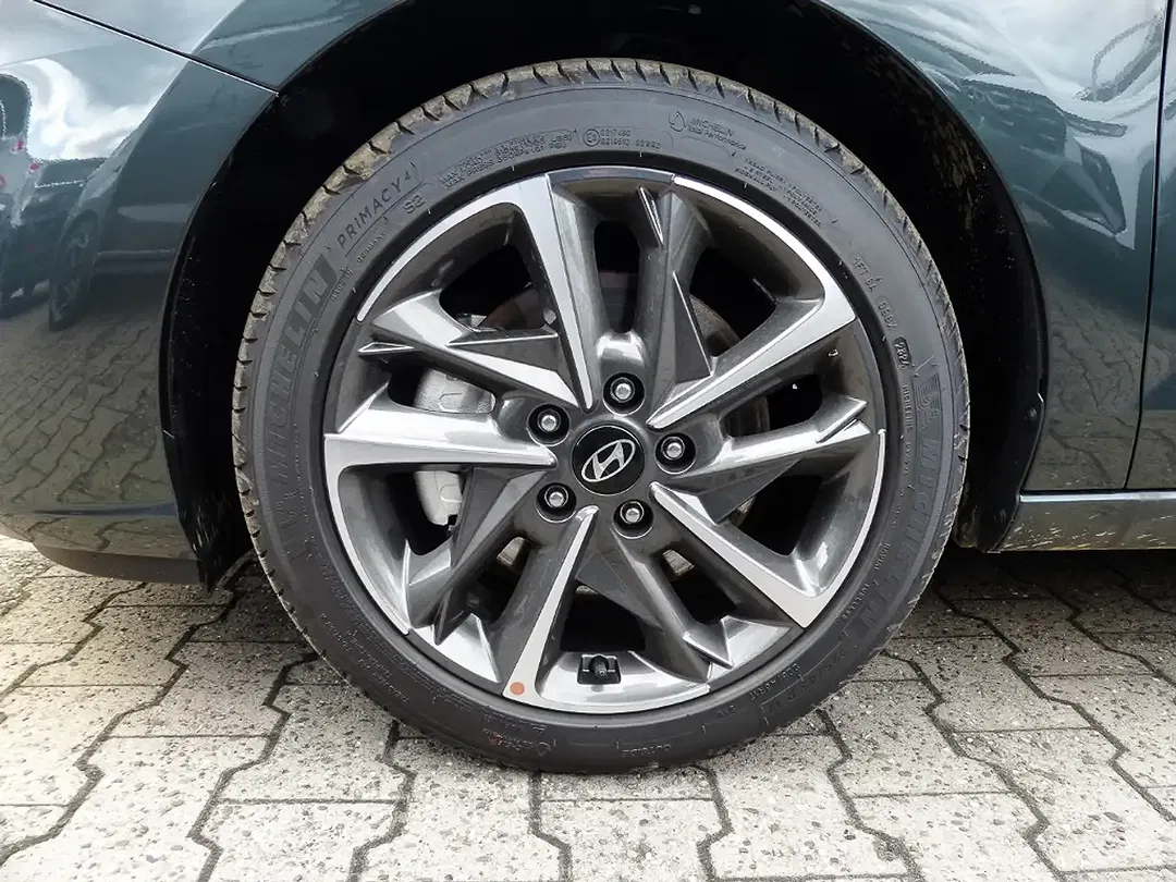 Hyundai i30 - Thumbnail 3