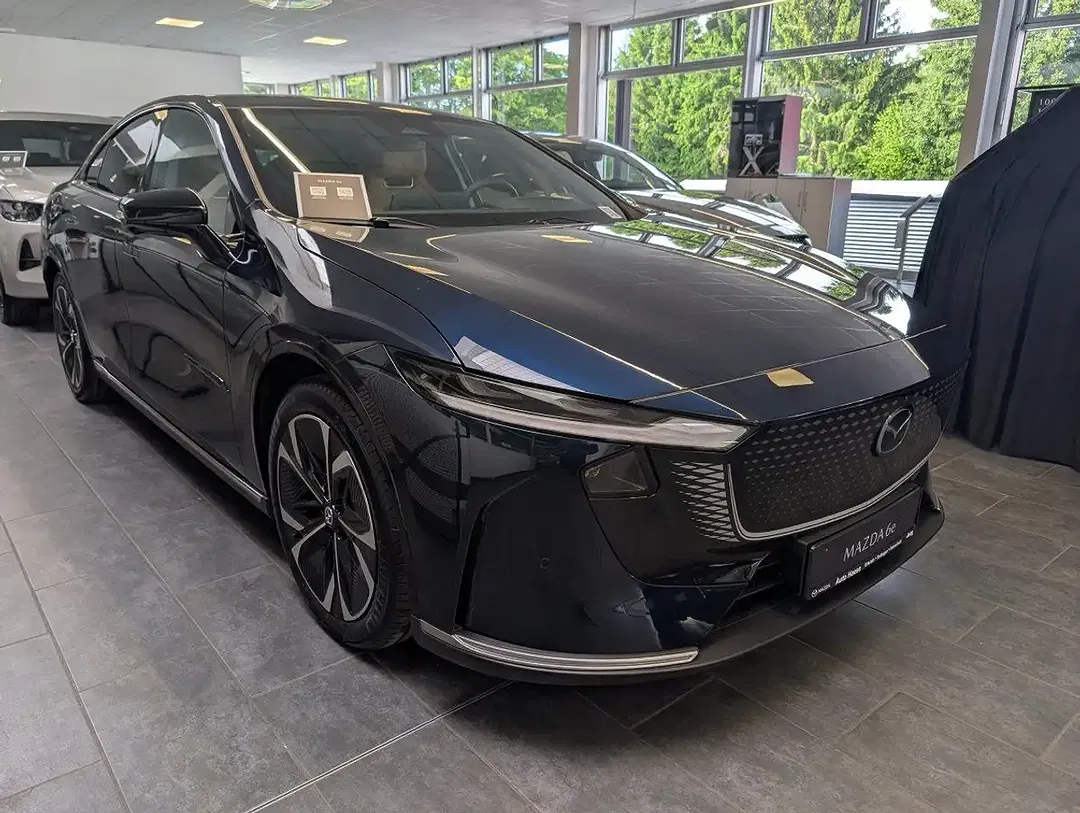 Mazda 6e - Thumbnail 2