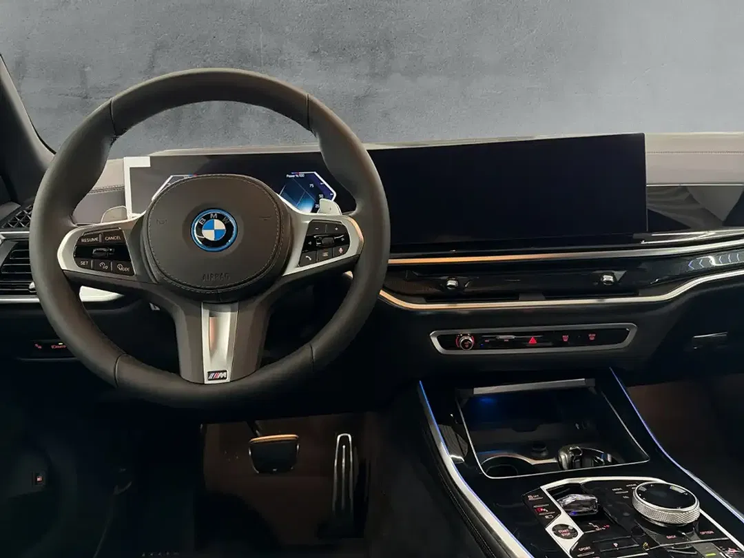 BMW X5 - Thumbnail 10