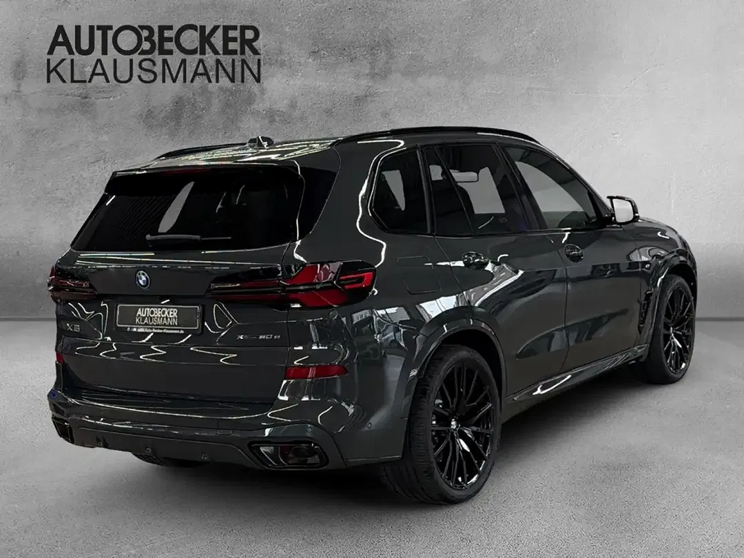 BMW X5 - Thumbnail 2
