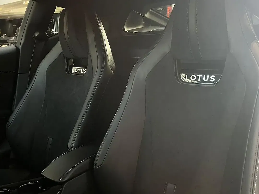 Lotus Emira - Thumbnail 14