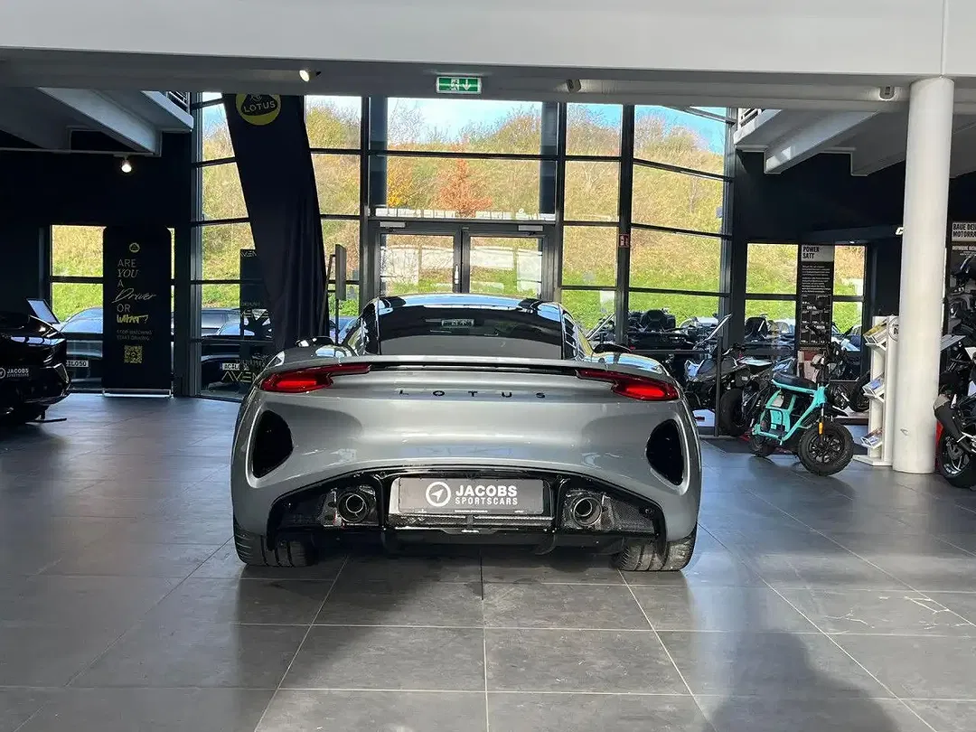 Lotus Emira - Thumbnail 5
